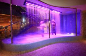 484911_154412684718979_646982960_n