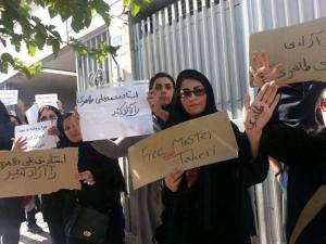 12143340_517698685057042_528975912365375980_n