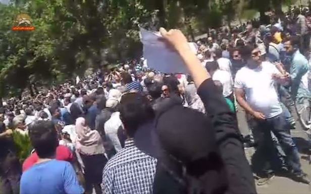 Vttahrat-protests-min222