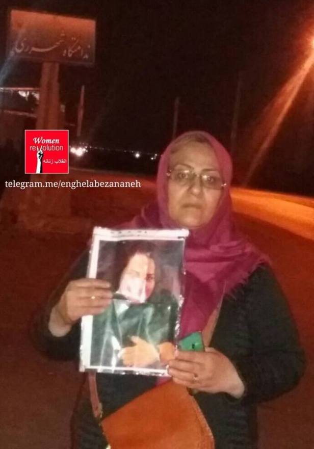 27459570_924254617734778_6812578746038499304_n